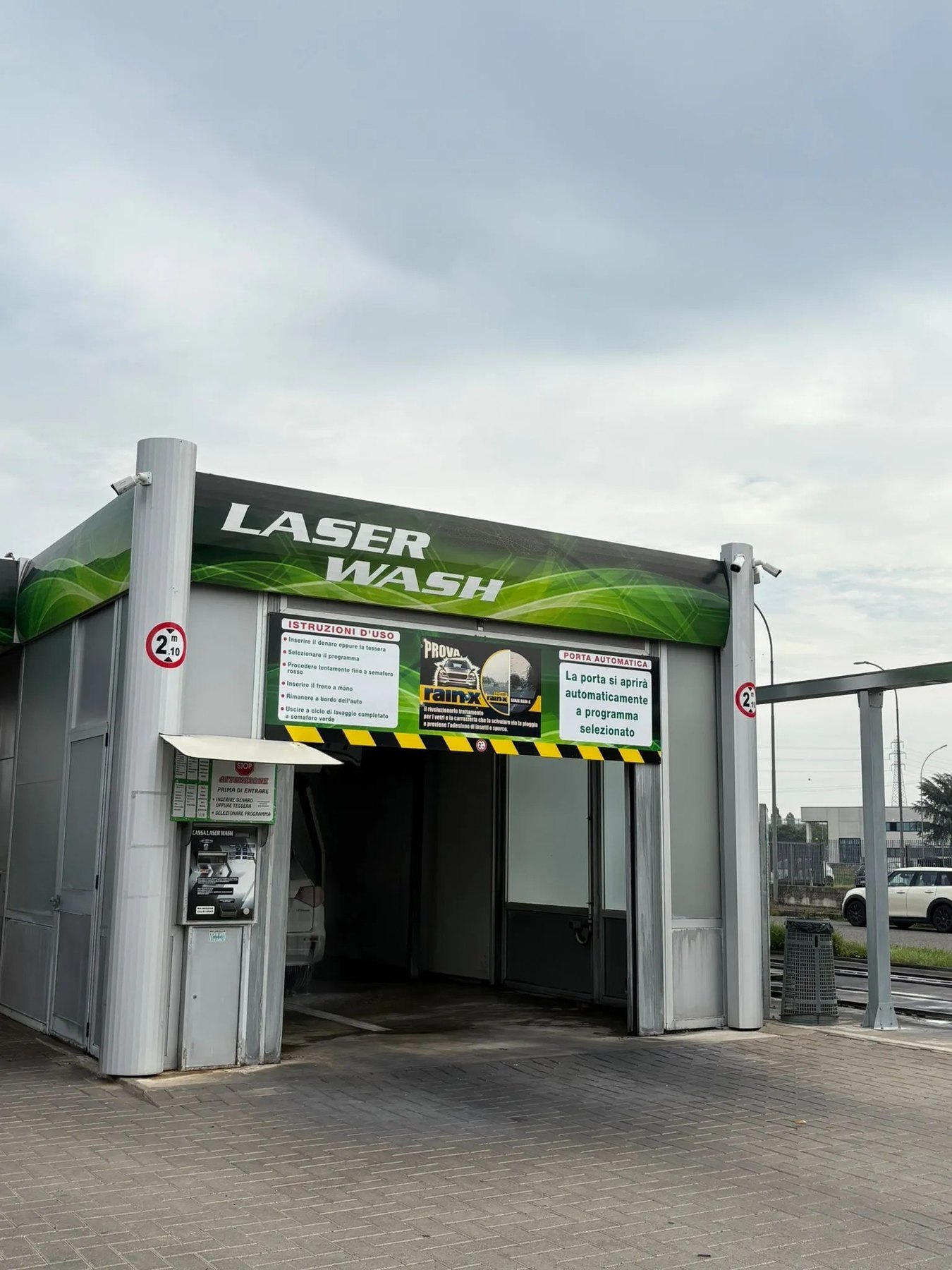 Impianto Laser Wash per il lavaggio senza spazzole a Piacenza